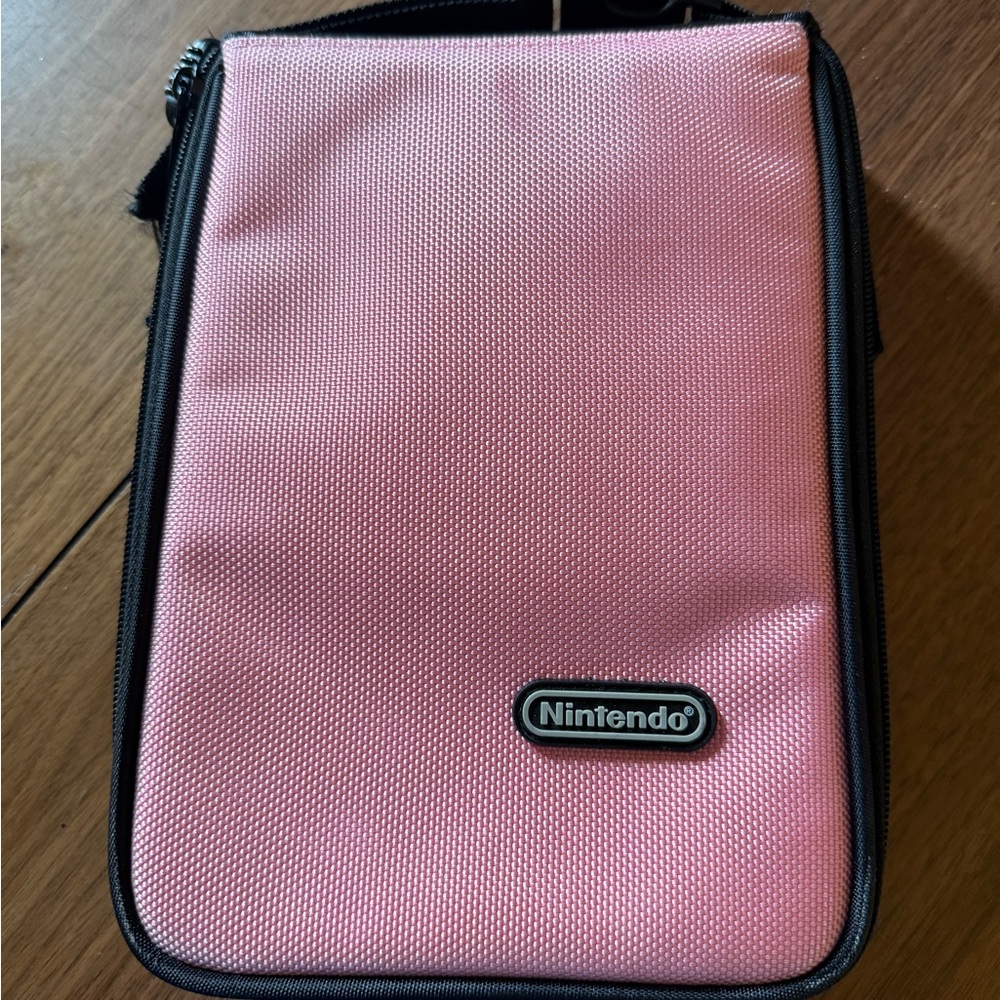 Nintendo Pink and Black Gaming Pouch DS/DS lite with two stylus